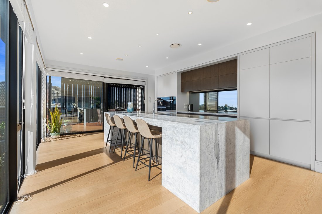 Auckland, Auckland, New Zealand 5 - 18715232