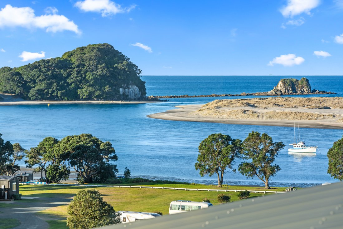 Mangawhai Heads, Northland, New Zealand 2 - 18715222