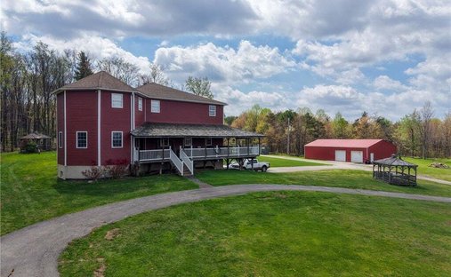 House in Homer City, Pennsylvania, United States 1