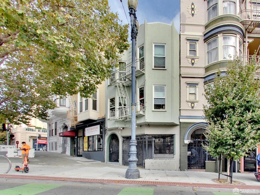 San Francisco, California, United States 1 - 18715353