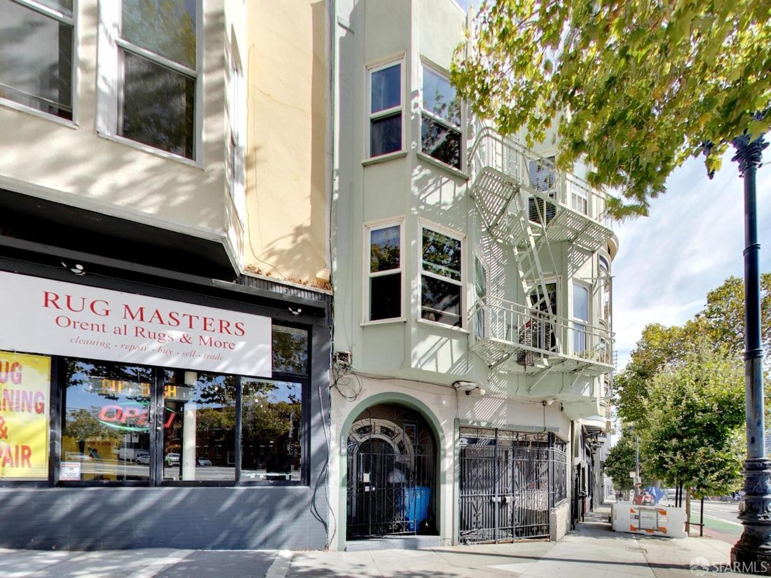 San Francisco, California, United States 3 - 18715353