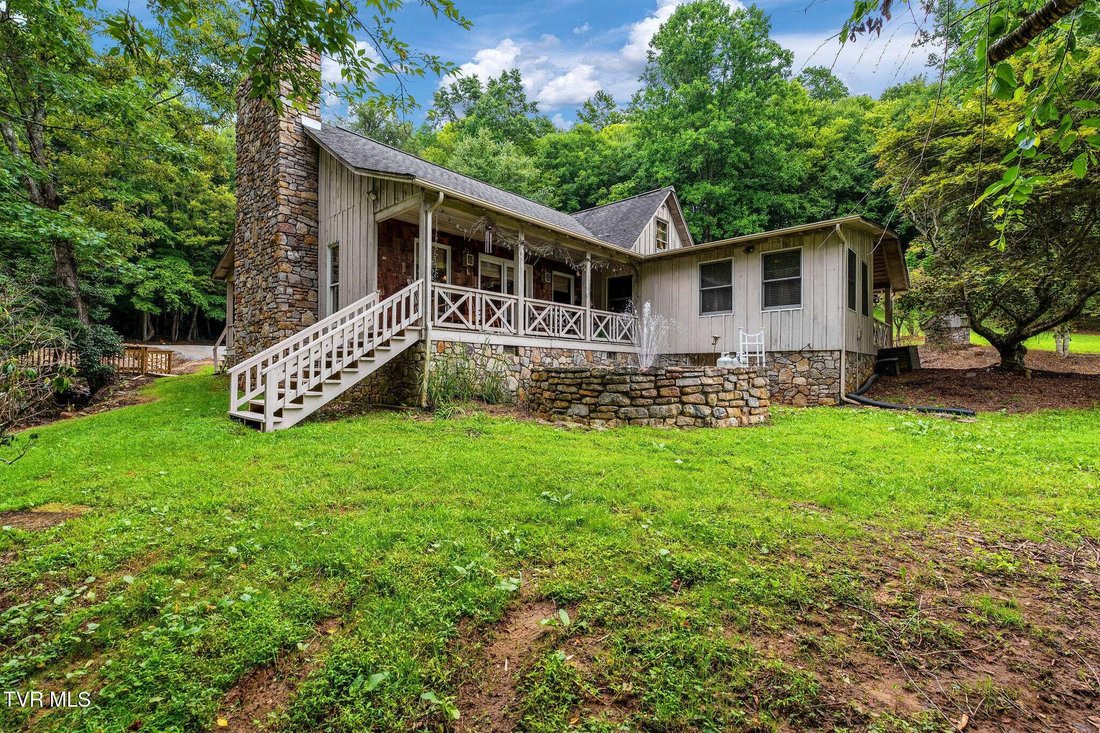 House in Elizabethton, Tennessee, United States 4 - 18715350