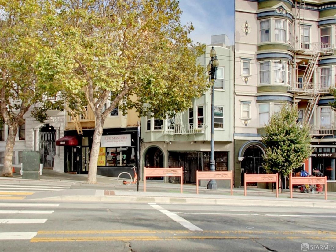 San Francisco, California, United States 2 - 18715353