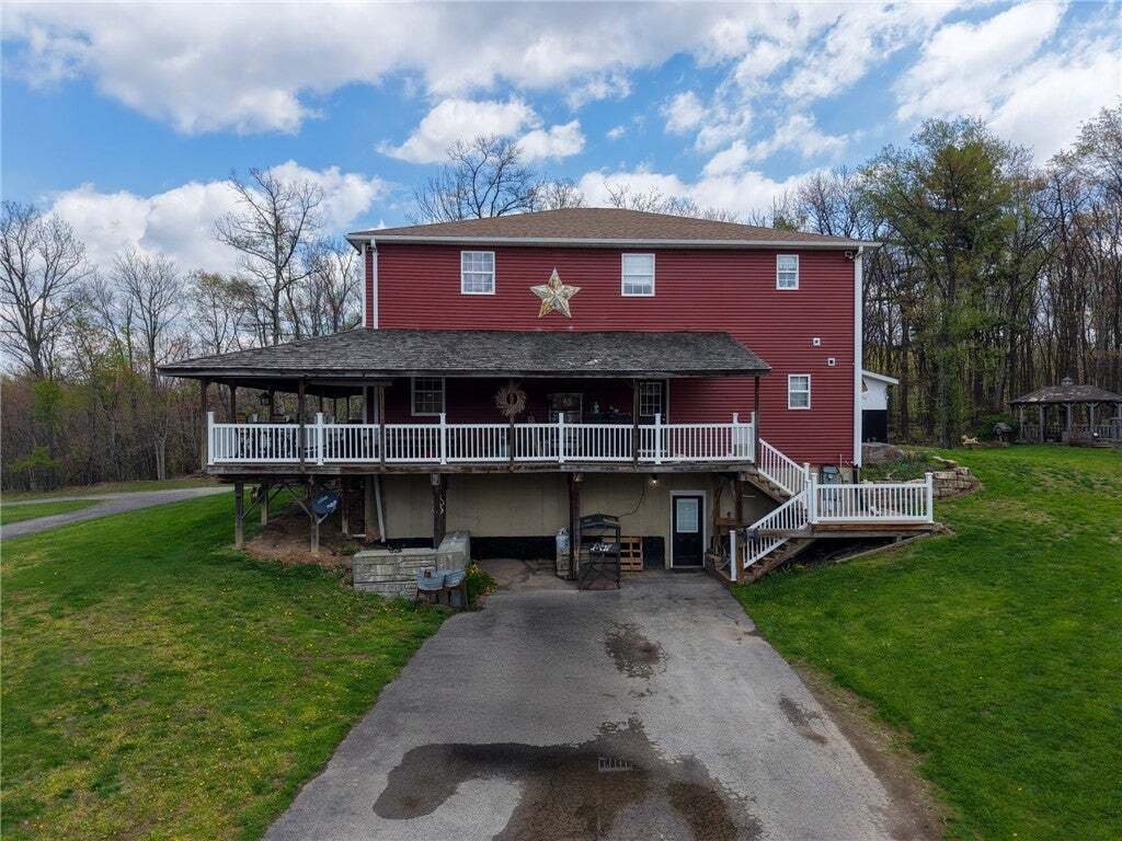 House in Homer City, Pennsylvania, United States 3 - 18715346