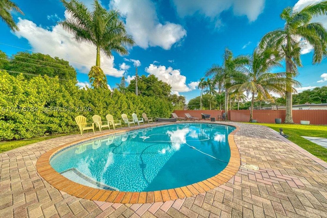 House in Miami, Florida, United States 4 - 18715639