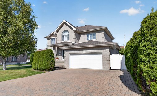 House in Brossard, Quebec, Canada 1