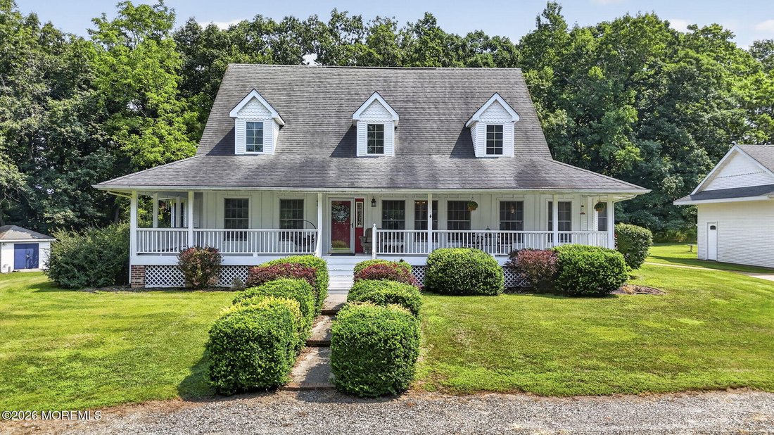 House in Freehold Township, New Jersey, United States 3 - 18715435