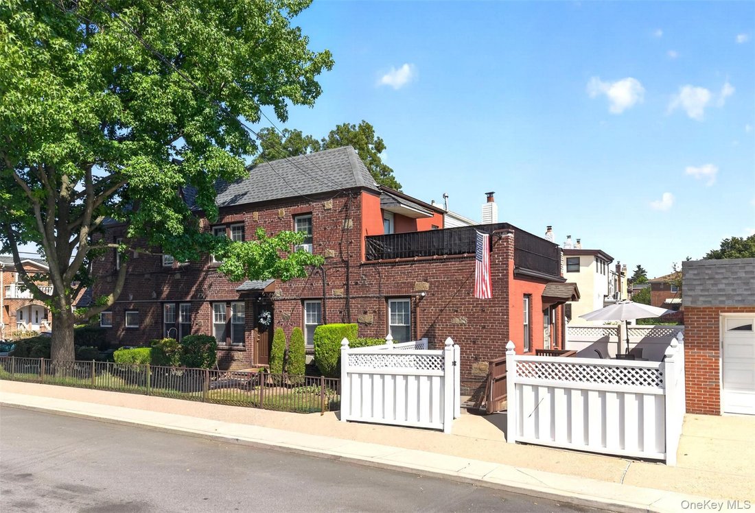 House in New York, New York, United States 3 - 18715523