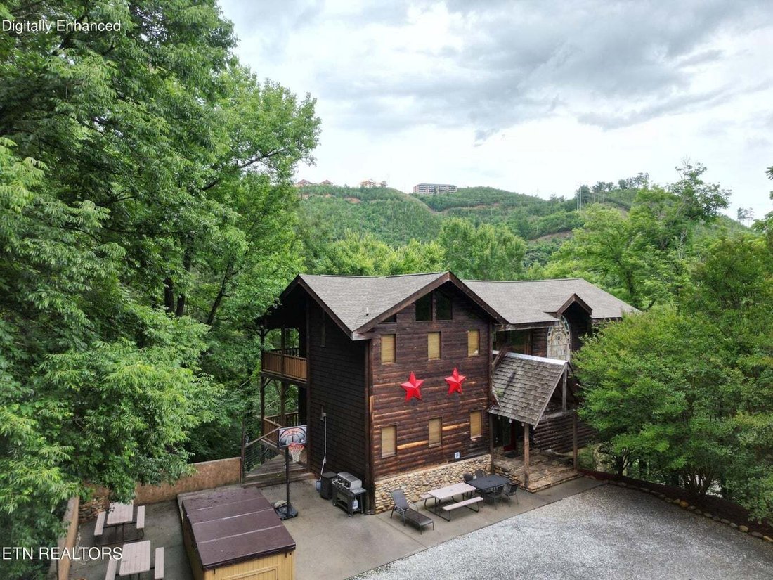 House in Gatlinburg, Tennessee, United States 2 - 18715923
