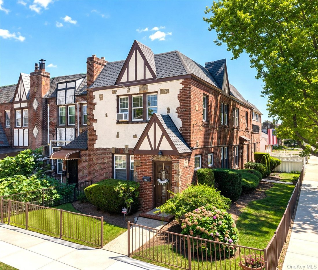 House in New York, New York, United States 2 - 18715523