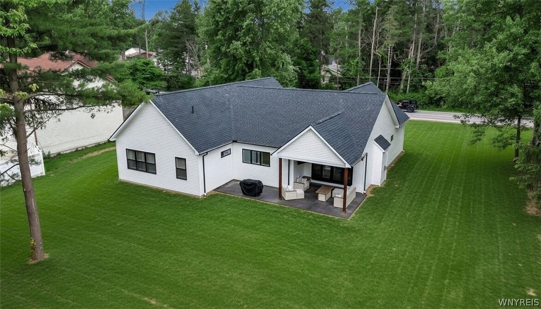 House in East Amherst, New York, United States 5 - 18715845