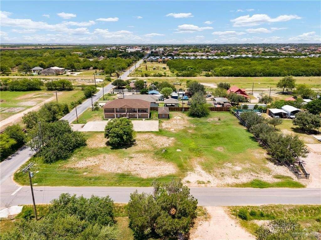 Pharr, Texas, United States 3 - 18715445