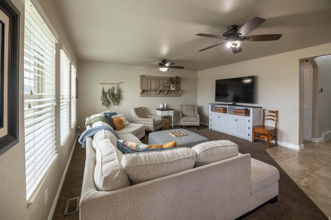 House in Clearfield, Utah, United States 3 - 18715539