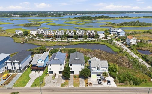 Stadthaus in Topsail Beach, North Carolina, Vereinigte Staaten 1