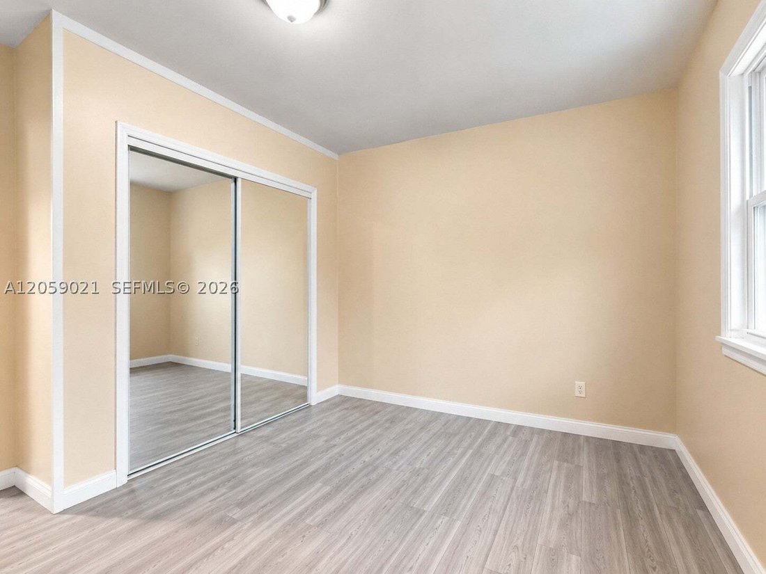 House in Miami, Florida, United States 5 - 18715646