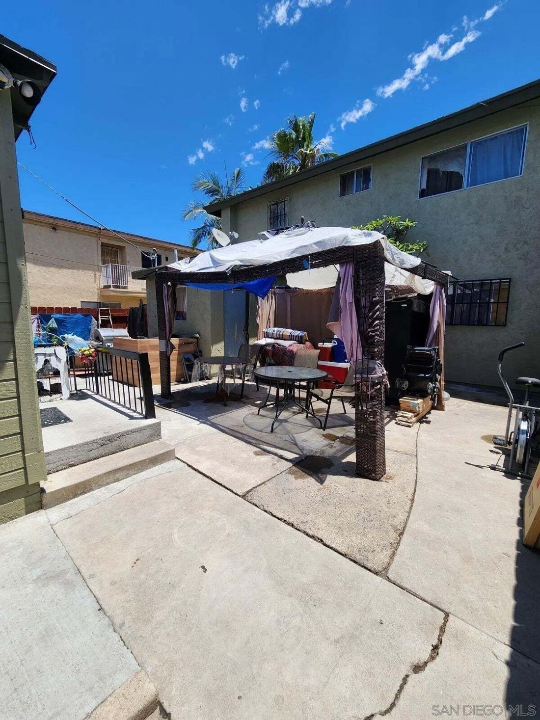 San Diego, California, United States 5 - 18715772