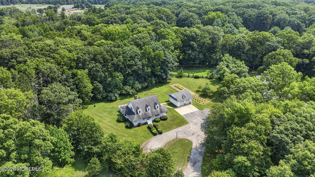 House in Freehold Township, New Jersey, United States 2 - 18715435