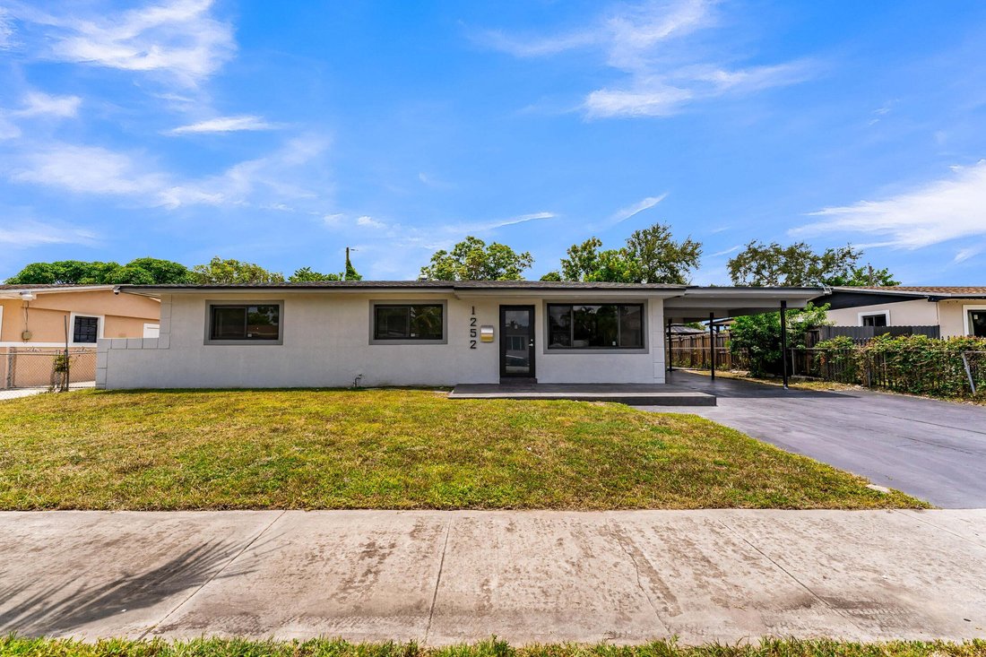 Casa en Miami Gardens, Florida, Estados Unidos 1 - 18715574