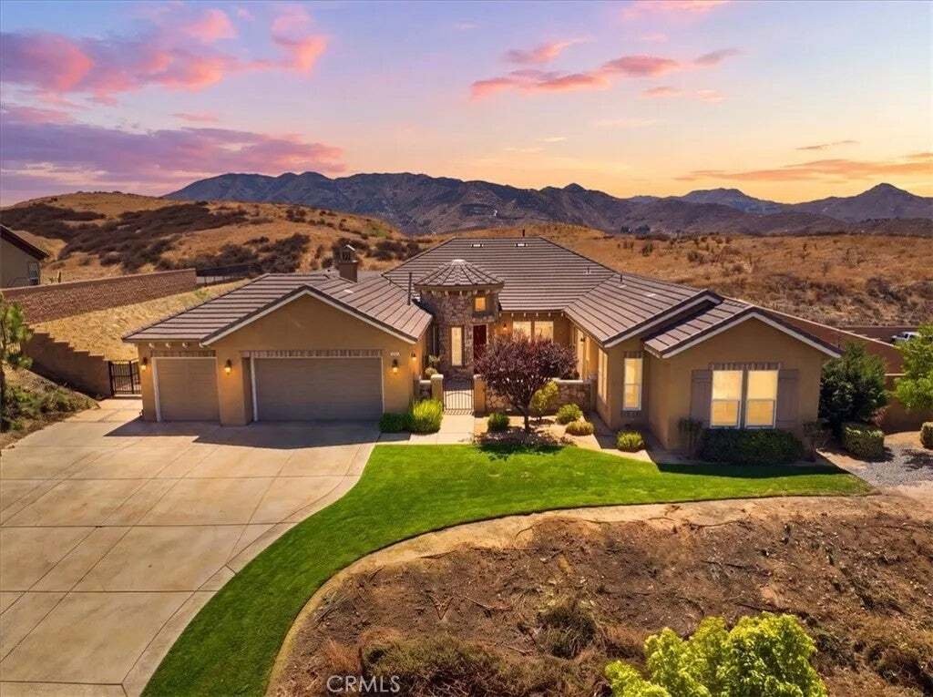 House in Colton, California, United States 1 - 18715771
