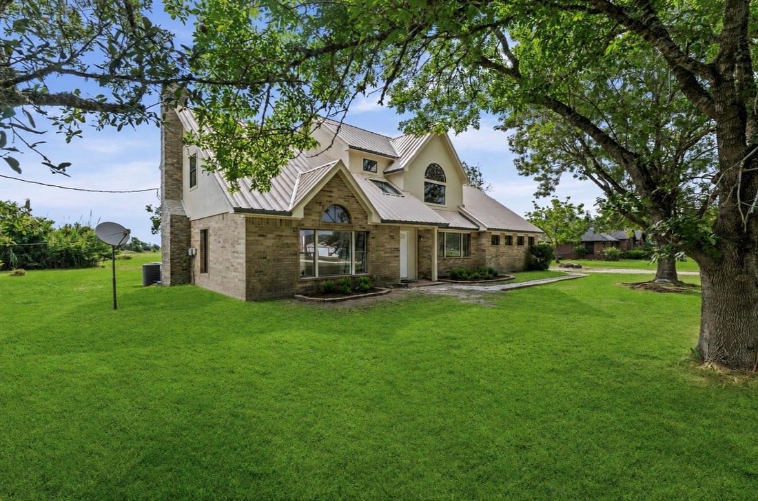 House in Baytown, Texas, United States 5 - 18716035