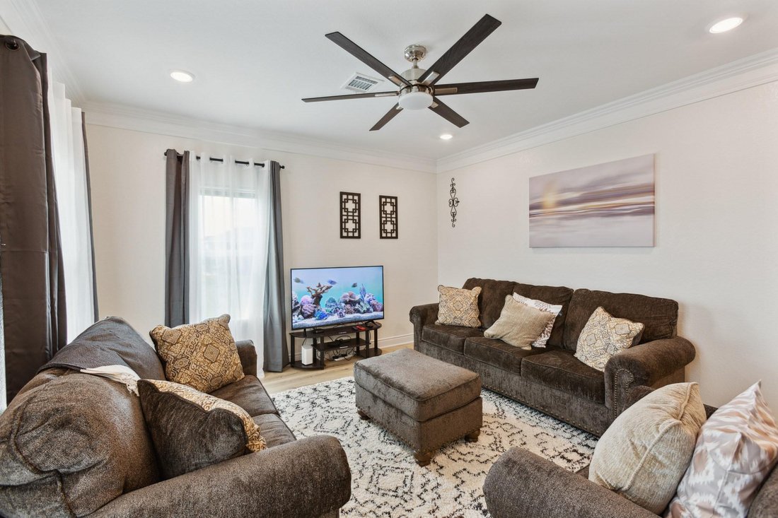 House in Galveston, Texas, United States 2 - 18716022