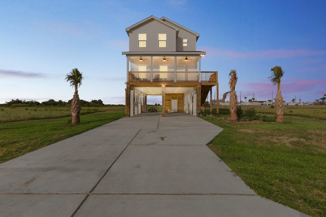 House in Galveston, Texas, United States 1 - 18716022