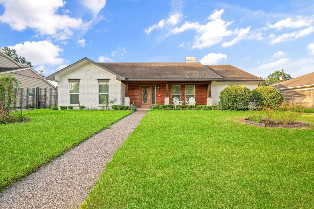 House in Houston, Texas, United States 1 - 18716037