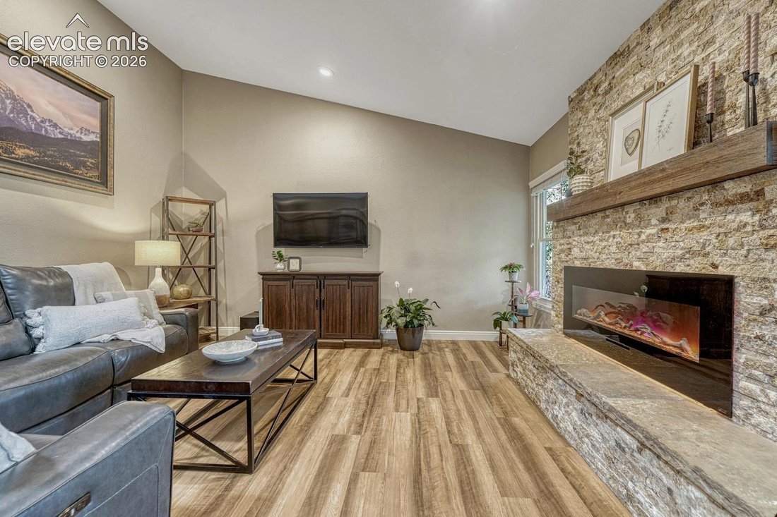House in Colorado Springs, Colorado, United States 3 - 18716138