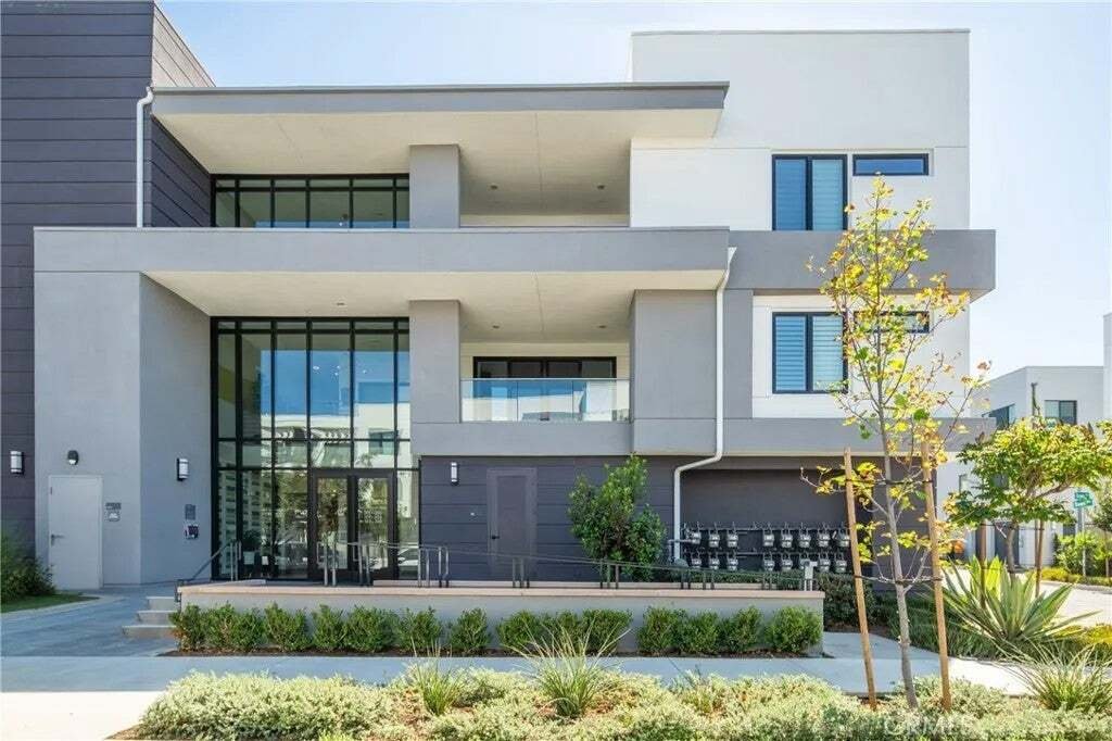 Condominio a Tustin, California, Stati Uniti 1 - 18719077