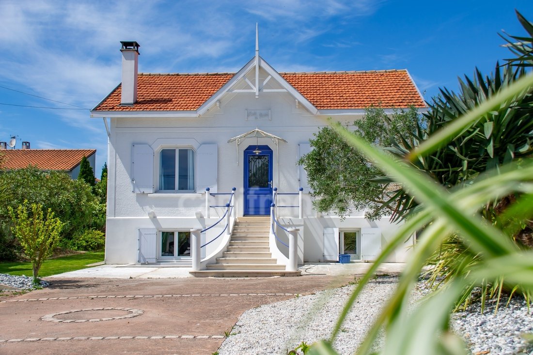 Maison à Centre Ville, Royan, France 1 - 18717257