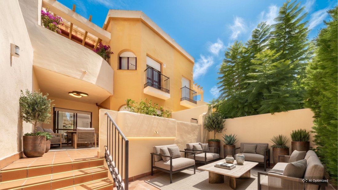 Townhouse in Marbella, Andalusia, Spain 2 - 18697058