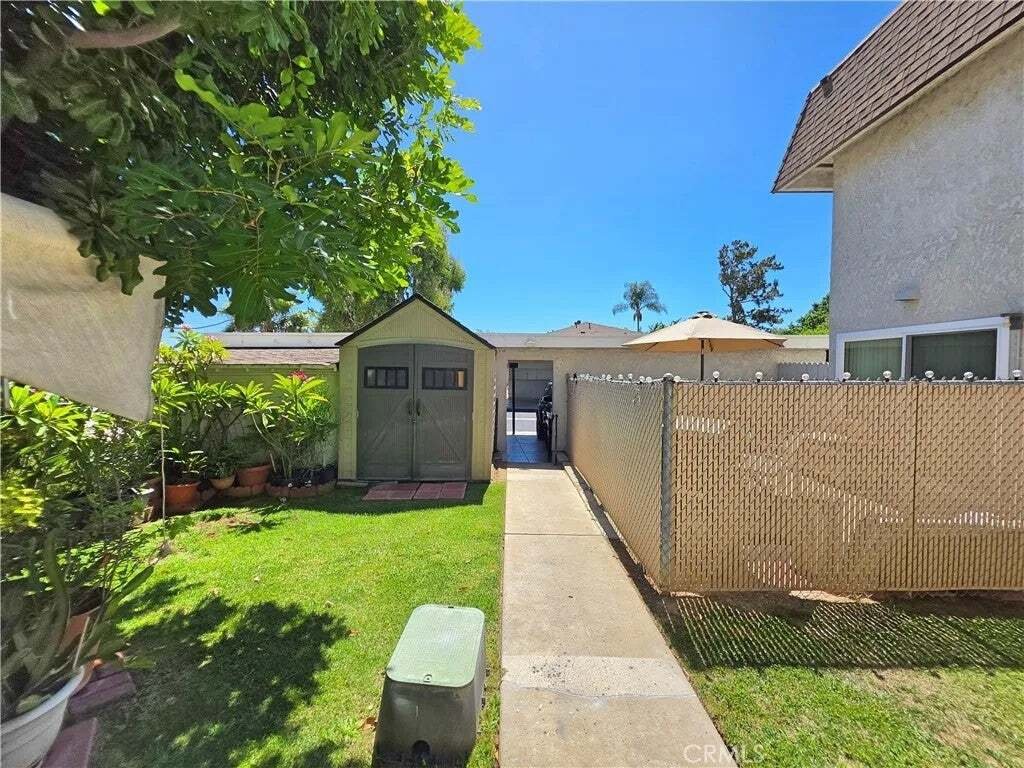 Andere in Yorba Linda, Kalifornien, Vereinigte Staaten 4 - 18713142