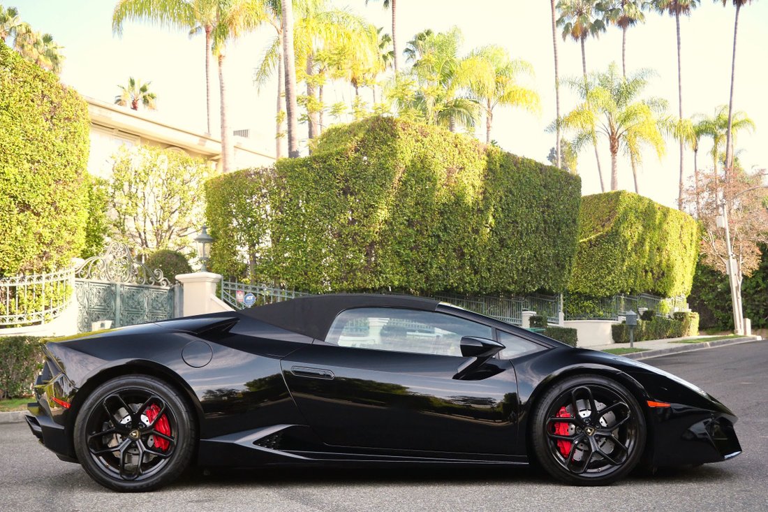 Cabriolet in West Hollywood, CA, United States 5 - 18716911