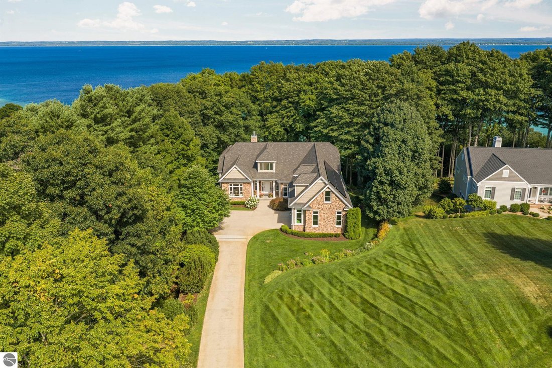 House in Traverse City, Michigan, United States 1 - 18636461