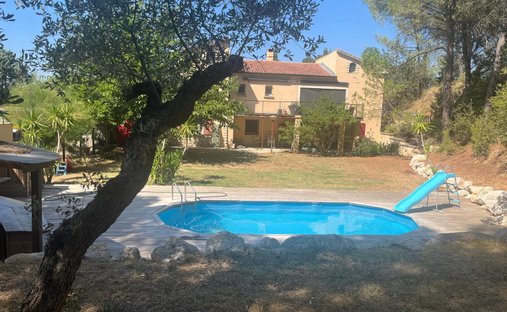 Haus in Ouest, Rochefort-du-Gard, Frankreich 1