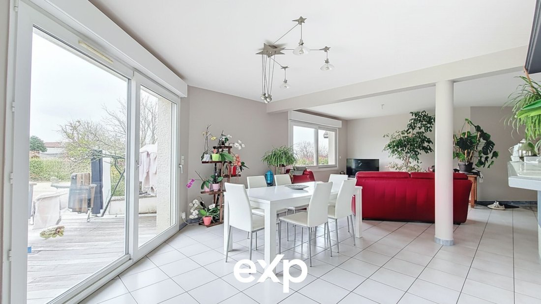 Maison à Sciez, Auvergne-Rhône-Alpes, France 2 - 17536099