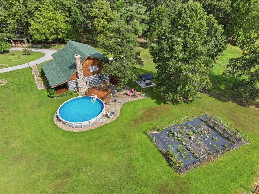 Farm Ranch in Caulfield, Missouri, United States 2 - 18718106