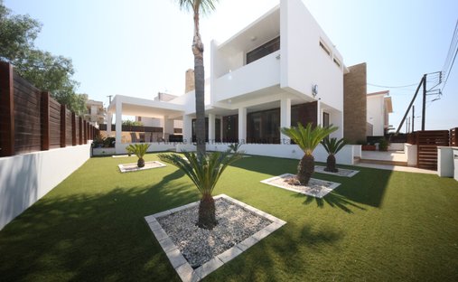 Casa a Agios Nikolaos, Cipro 1
