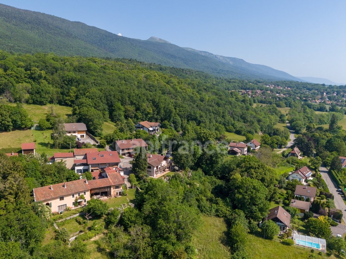 Haus in Peron, Auvergne-Rhone-Alpen, Frankreich 4 - 18717085