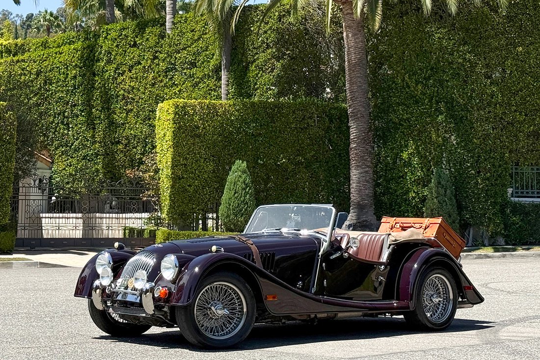 Roadster in West Hollywood, CA, United States 1 - 18717119