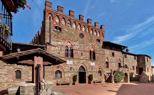 Castle in Bucine, Tuscany, Italy 1
