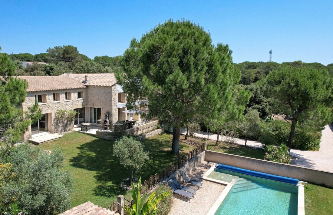 Tenuta a Uzès, Occitania, Francia 1 - 18709204
