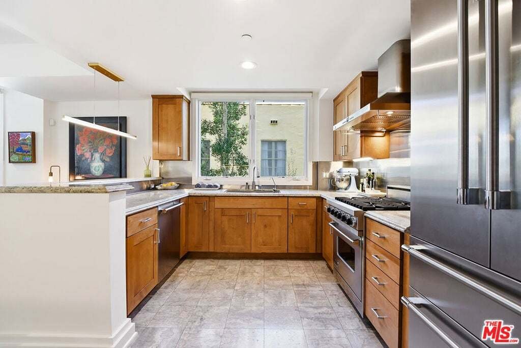 Condo in Beverly Hills, California, United States 5 - 18718938