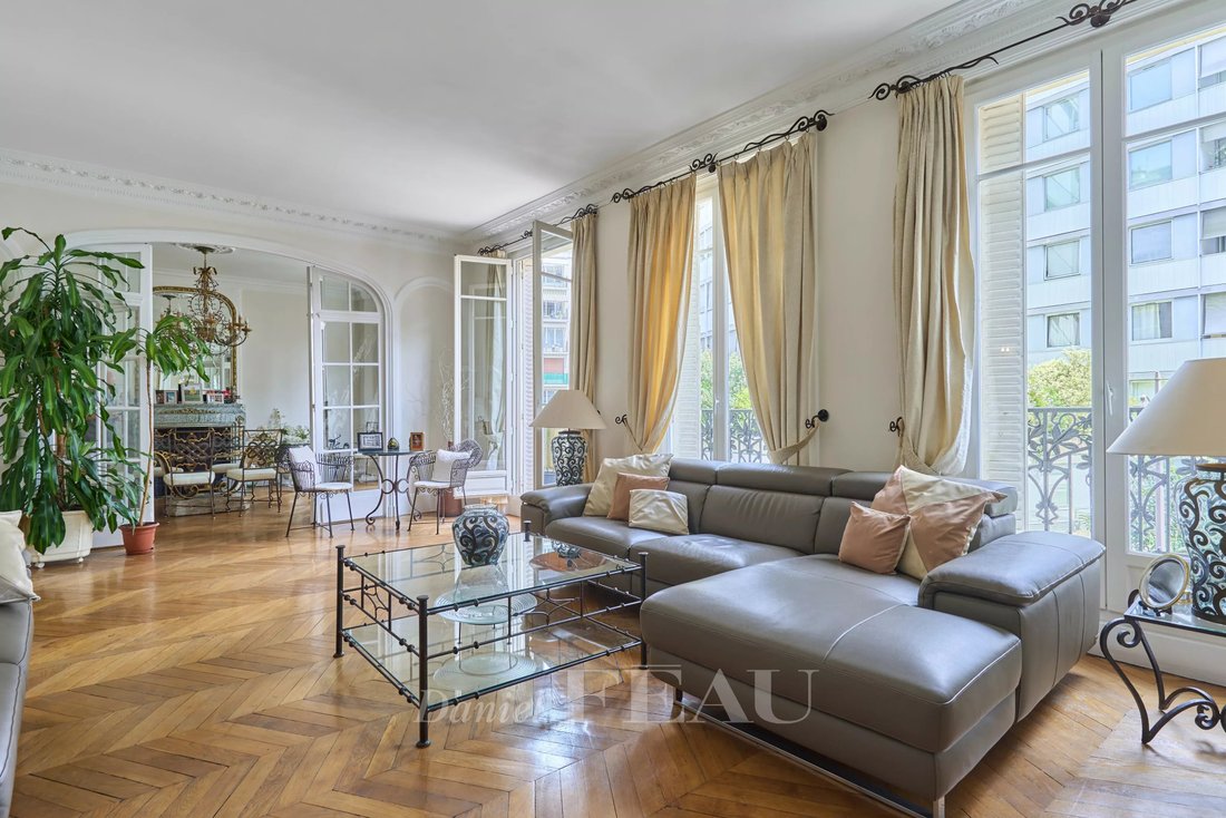Apartment in Muette Nord, Paris 16e Arrondissement, Paris 3 - 18716757