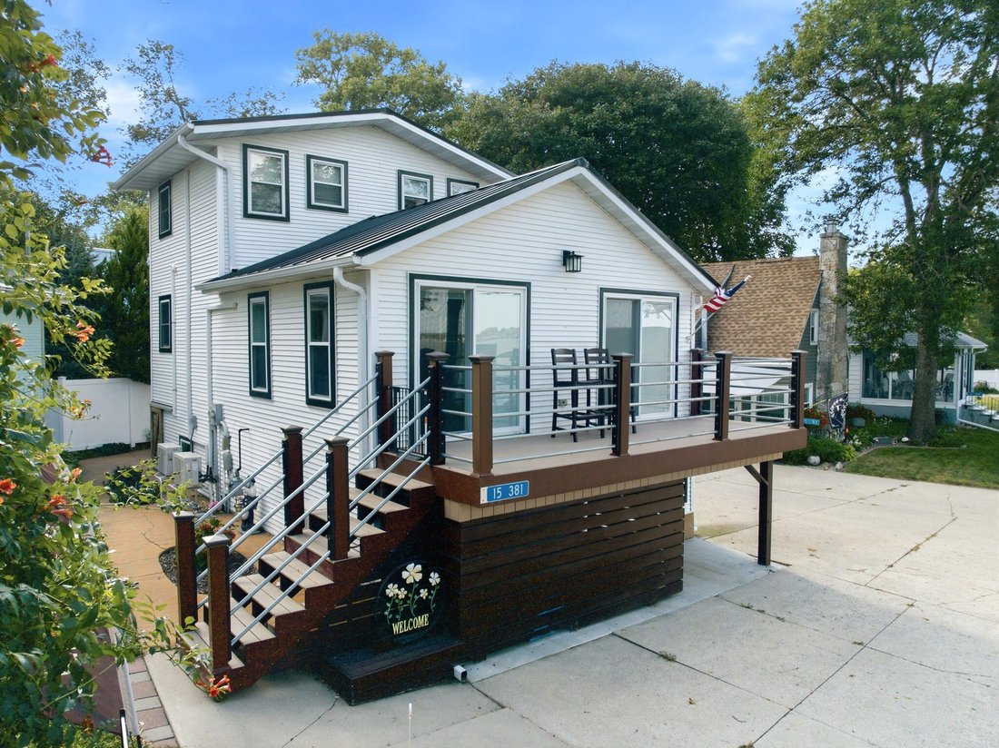 Casa a Clear Lake, Iowa, Stati Uniti 1 - 17852682