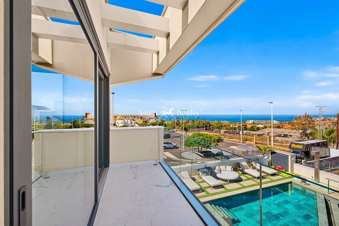 Villa in Costa Adeje, Adeje, Canary Islands 3 - 16539063