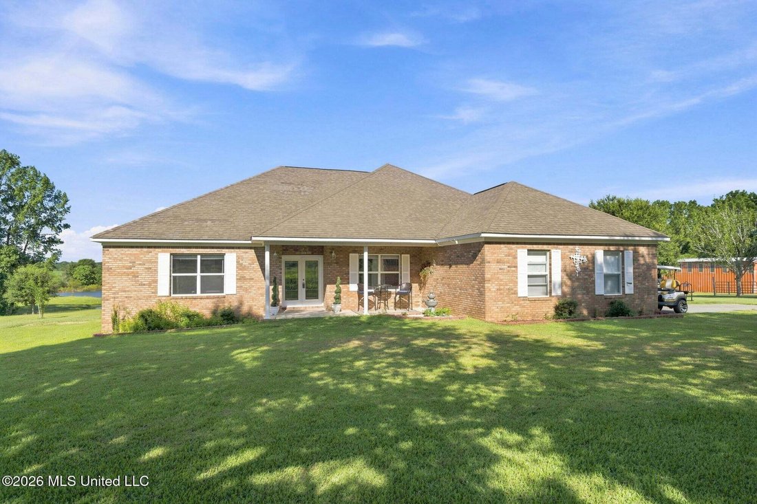 House in Lumberton, Mississippi, United States 2 - 18718174