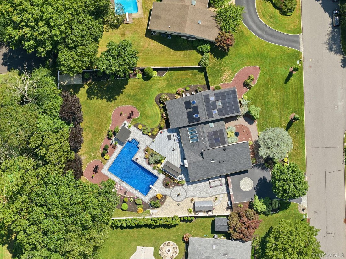 House in East Islip, New York, United States 4 - 18717979