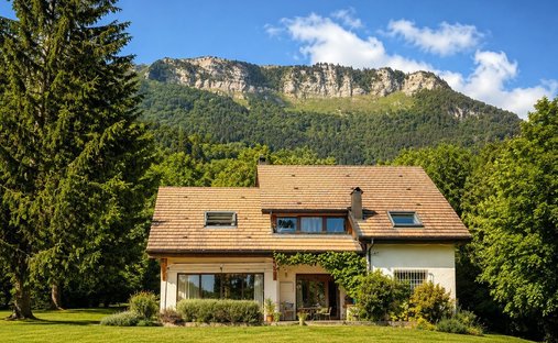 House in Centre, Gex, France 1