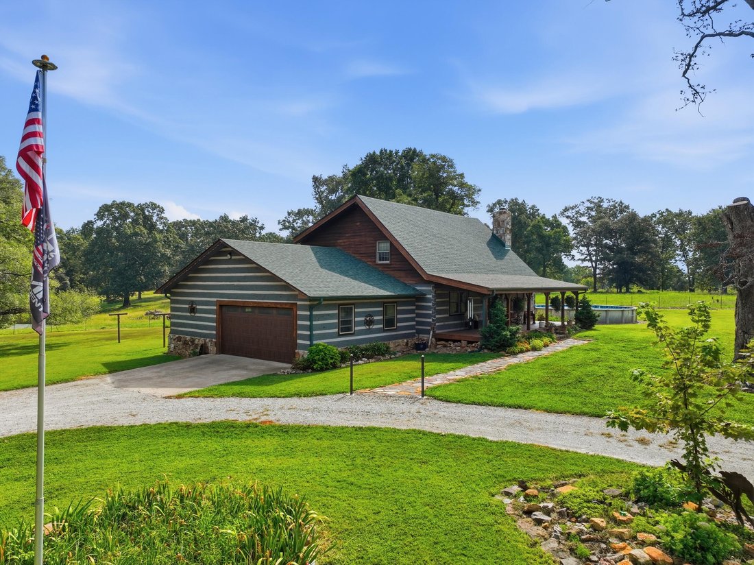 Farm Ranch in Caulfield, Missouri, United States 3 - 18718106